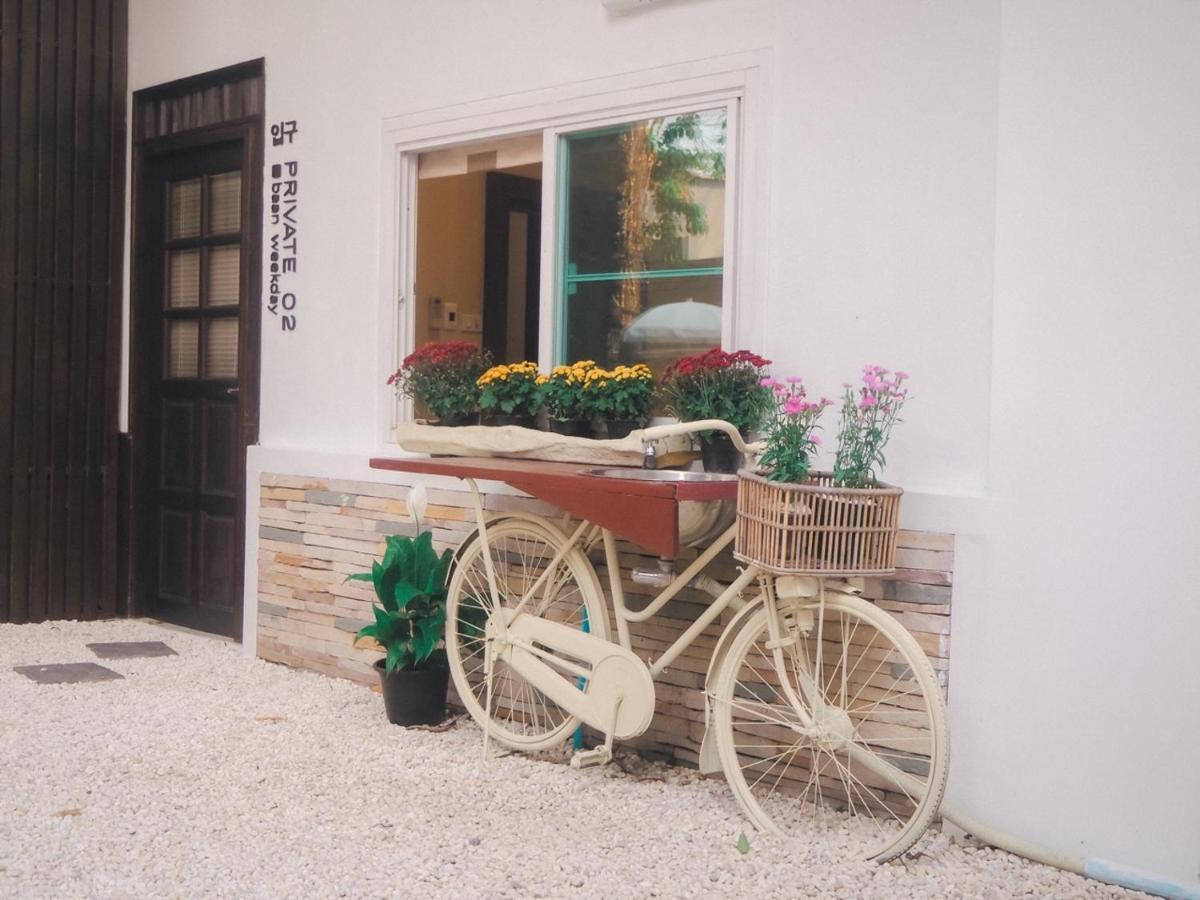 Baan Weekday Private 02 Hotel Chiang Mai Exterior foto